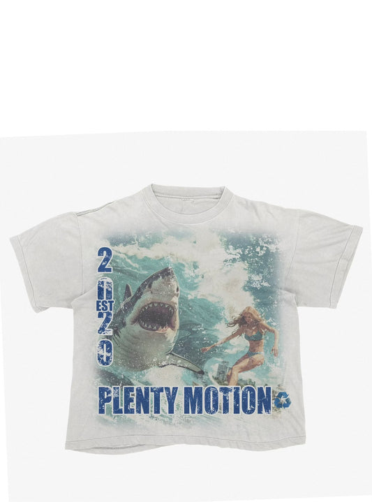 PLENTY MOTION SHARK TEE